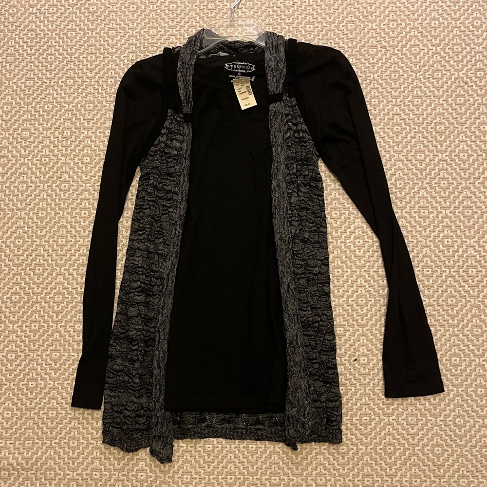 Medium/Small Gray Black Top set